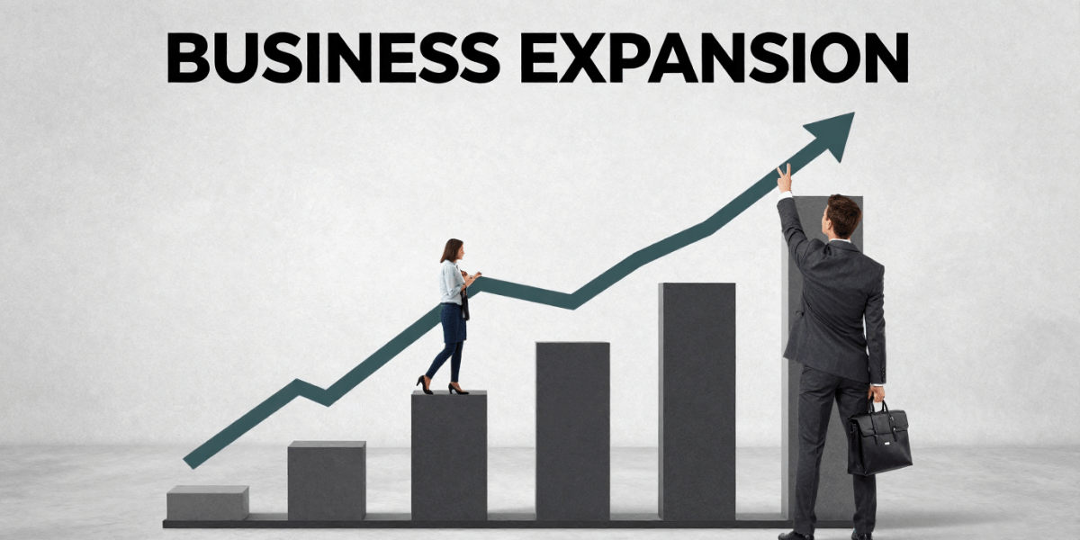 How a growth assistant unlocks expansion (the “capacity flywheel”)